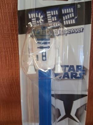 Disney's Star Wars R2D2 Collectible 2008 Pez Dispenser NOS Packaging Dented - Thumbnail 2