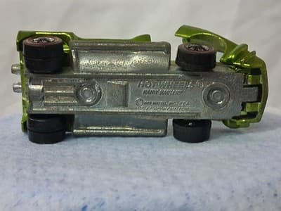 Redline Hotwheels Light Apple Green 1969 Hairy Hauler White Interior - Thumbnail 13