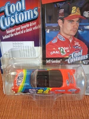 Winners Circle #24 Jeff Gordon Cool Customs 1957 Bel Air Convertible 1:64 Scale - Thumbnail 3
