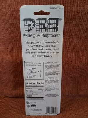 DC (s08) Batman 2 Face Pez Dispenser on Card - Thumbnail 4