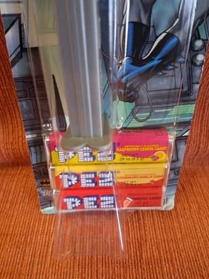 Batman Pez Candy Dispenser - New Old Stock NOS - DC Comics Cartoon -Vintage RARE - Thumbnail 3