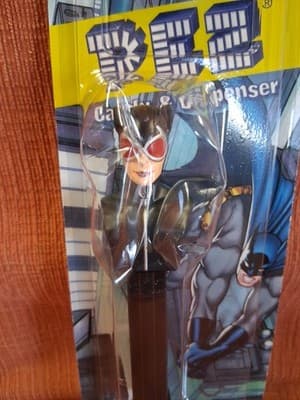 Pez Candy Dispenser DC Comics Catwoman Batman Brand New Unopened - Thumbnail 2