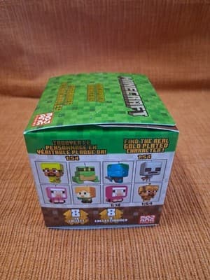 Minecraft Backpack Keychain Hangers 24K Edition 1:54 Chances of Gold - Thumbnail 4