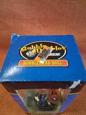 Jeff Gordon Rare NASCAR Hand Painted Bobblehead 2001 - Thumbnail 3