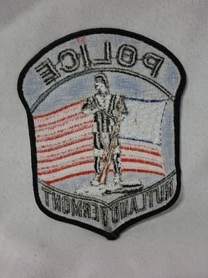 RUTLAND VERMONT POLICE COLLECTIBLE PATCH OBSOLETE - Thumbnail 2