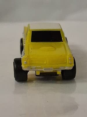 Micro Machine 1965 Pontiac GTO, Yellow w/ Checkerboard, TAXI, Hasbro Vtg - Thumbnail 3