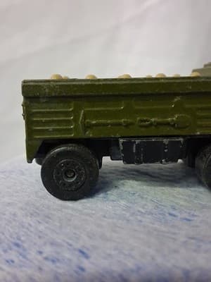 Vintage Matchbox No 54 Army Personnel Carrier Lesney England 1976 - Thumbnail 4