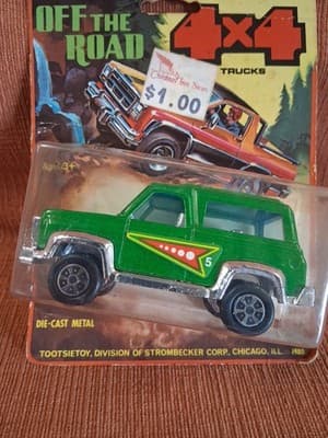 Tootsie Toy 4x4 off the road Green Suv die-cast metal vintage 1980 made in USA - Thumbnail 2