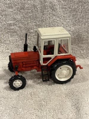 Belarus Tractor Made In The USSR 1/43 🚜 - Thumbnail 3