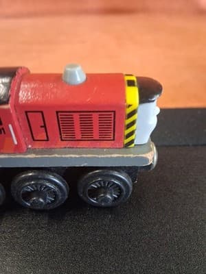 Thomas & Friends Wooden Railway Salty - Thumbnail 7