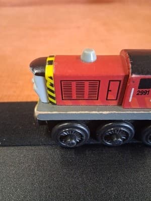 Thomas & Friends Wooden Railway Salty - Thumbnail 2