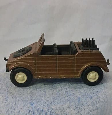 🚘VINTAGE 1970s TOOTSIE TOY KUBELWAGEN VW Black Interior Brown Paint - Thumbnail 3