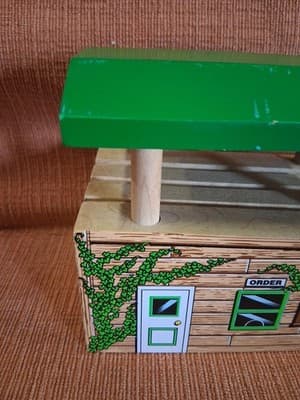 Thomas the Train Wooden Railway Sodor Arlesdale Barrel Co Company 2001 - Thumbnail 2