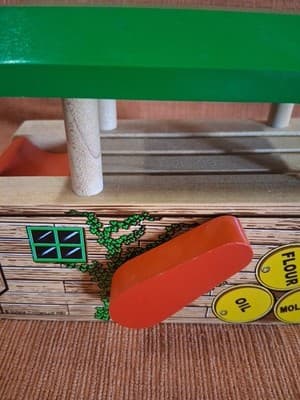 Thomas the Train Wooden Railway Sodor Arlesdale Barrel Co Company 2001 - Thumbnail 10