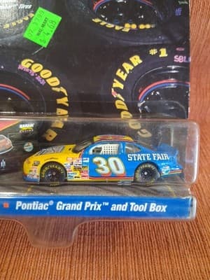 Hot Wheels #30 Bahari Racing 1999 State Fair Corn Dogs Pit Crew 1 :64 NIB - Thumbnail 2