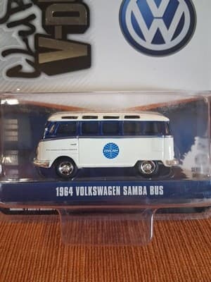 Greenlight Club V-DUB Series 12 1964 Volkswagen Samba Bus - Thumbnail 2