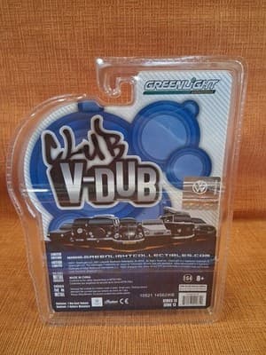 GreenLight Club V-Dub 1968 Volkswagen Double Cab Pick-Up 1920 Indian Scout - Thumbnail 3