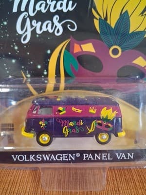 Greenlight Volkswagen panel Van Mardi Gras 2020 Hobby Ex. 1:64 Diecast Purple - Thumbnail 2