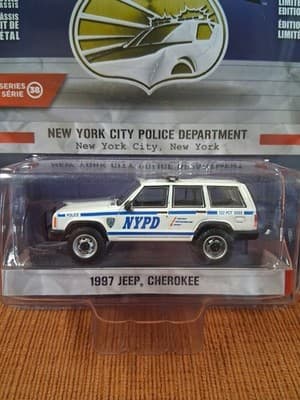 Greenlight Hot Pursuit Series 38 NYPD 1997 Jeep Cherokee - Thumbnail 2