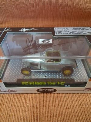 M2 MACHINES BOXED 1932 FORD ROADSTER FOOSE P-32 SILVER - Thumbnail 2