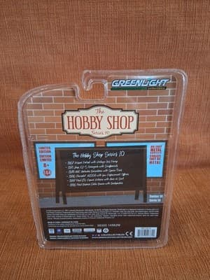 Greenlight 1:64 Hobby Shop Series 10 1967 Nissan Patrol Vintage Gas Pump - Thumbnail 4