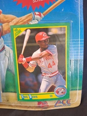 ⚾1990 Eric Davis MLB 1990 Card and Pin Series Collectible MVP Player Premier - Thumbnail 3