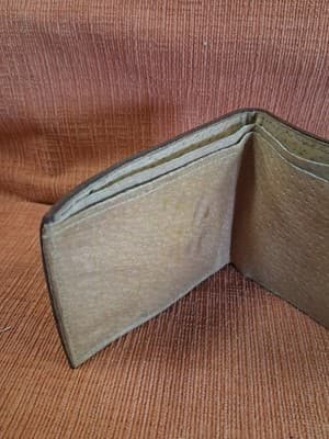 Vintage Brown Leather Fold Wallet With Hunting Animal, Uruguay 🇺🇾 - Thumbnail 5
