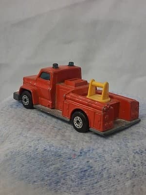 1977 Lesney Matchbox No. 13 Snorkel Fire Engine Made in England - Thumbnail 2