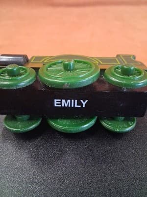 Thomas Wooden Railway EMILY Train Friends - Thumbnail 11