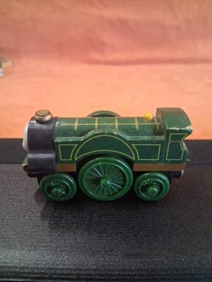 Thomas Wooden Railway EMILY Train Friends - Thumbnail 3