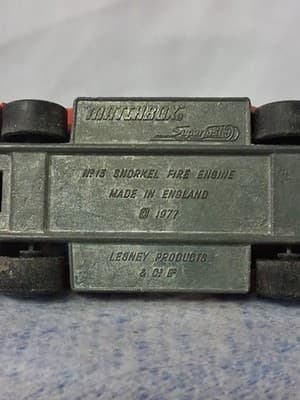 1977 Lesney Matchbox No. 13 Snorkel Fire Engine Made in England - Thumbnail 6