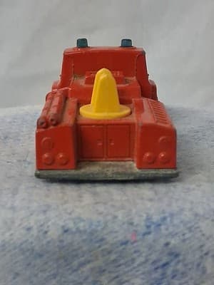 1977 Lesney Matchbox No. 13 Snorkel Fire Engine Made in England - Thumbnail 5