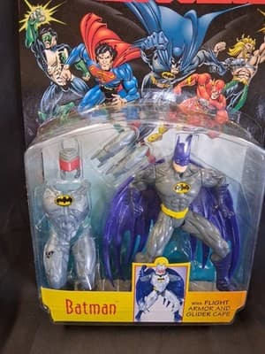 Kenner DC Comics Total Justice Batman Action Figure 1996 - Thumbnail 2