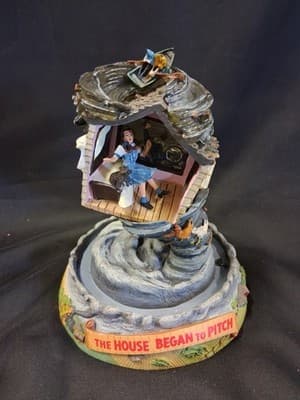 Franklin Mint Wizard of Oz Figurine The House Began To Pitch Musical Dome - Thumbnail 2