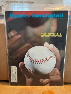 SPORTS ILLUSTRATED JULY 31ST 1967 THE SPITBALL WHO THROWS IT? WHY? HOW?