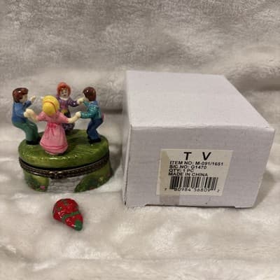 Vintage May Day Ring Around The Rosie Trinket Box And Bouquet Trinket - Thumbnail 3