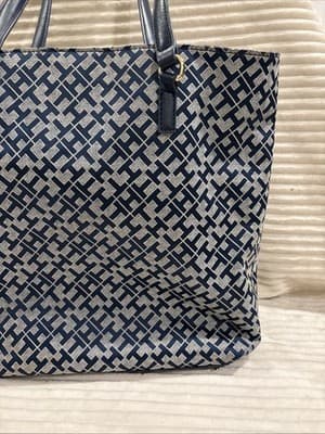 Tommy Hilfiger Signature Women's Large Pocketbook Satchel Navy & White - Thumbnail 7