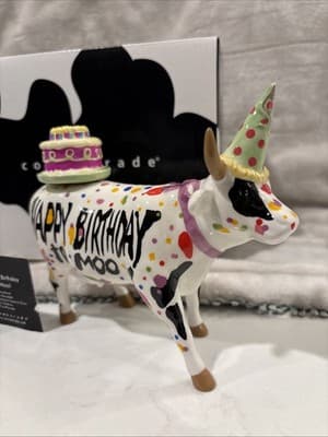 ✤ New COW PARADE Figurine HAPPY BIRTHDAY TO MOO Cake Candle Celebration Statue - Thumbnail 2