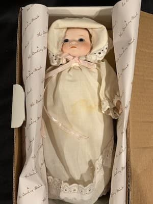 Vtg Victoria Ashlea Originals Porcelain Musical Doll 1986 House Of Global Arts - Thumbnail 4