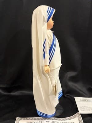 Vintage 17" Genuine Nun Doll "Missionary of Charity" India COA/Box 1985 - Thumbnail 5