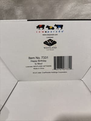 ✤ New COW PARADE Figurine HAPPY BIRTHDAY TO MOO Cake Candle Celebration Statue - Thumbnail 4
