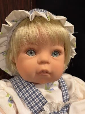 Vtg Dynasty Doll Collection Porcelain Doll In Original Box Blue Outfit Sitting - Thumbnail 2