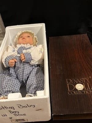 Vtg Dynasty Doll Collection Porcelain Doll In Original Box Blue Outfit Sitting - Thumbnail 7