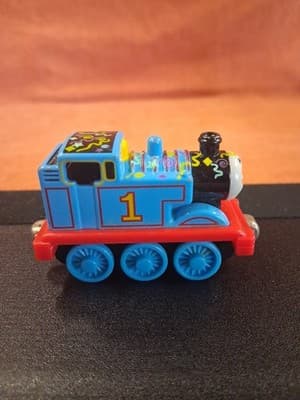 Happy Birthday Thomas~Thomas & Friends Limited Edition DieCast Train Engine ‘02 - Thumbnail 4