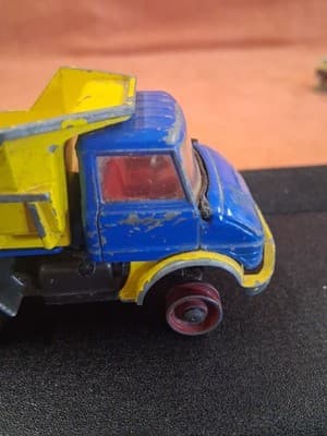 VINTAGE CORGI TOYS 4 INCH UNIMOG 406 DUMP TRUCK GREAT BRITAIN No Tires - Thumbnail 5