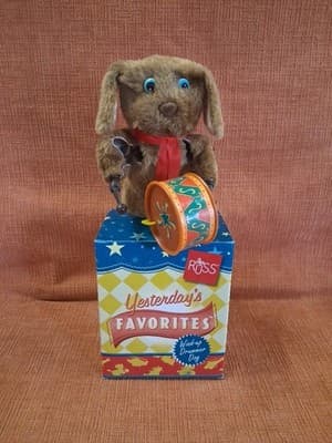Russ Yesterday's Favorites WindUp Clockwork Drummer Dog Vintage Style New In Box