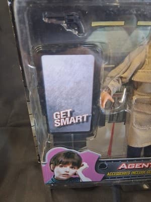 Exclusive Premiere Limited Edition Get Smart Action Figure Agent 99 New SEALED - Thumbnail 3