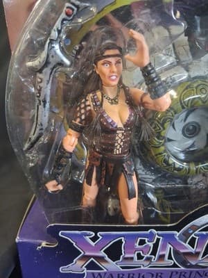 NIB Vintage Xena Warrior Princess Velasca with Tribal Mask & Ambrosia Cave - Thumbnail 3