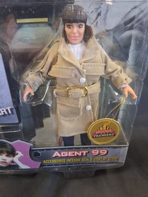 Exclusive Premiere Limited Edition Get Smart Action Figure Agent 99 New SEALED - Thumbnail 2