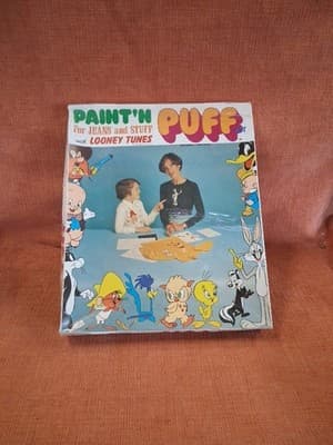 Vintage 1975 Warner Brothers Looney Tunes Paint Your Own Clothes Kit, SEALED